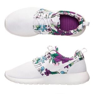 Nike Roshe One Women’s